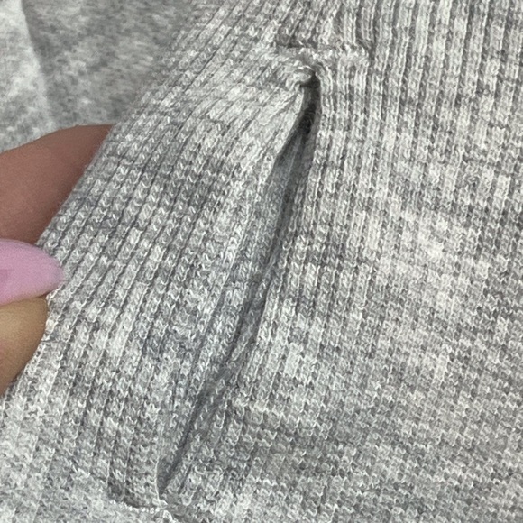 Like New! Lululemon Crop Jacket - Picture 6 of 8